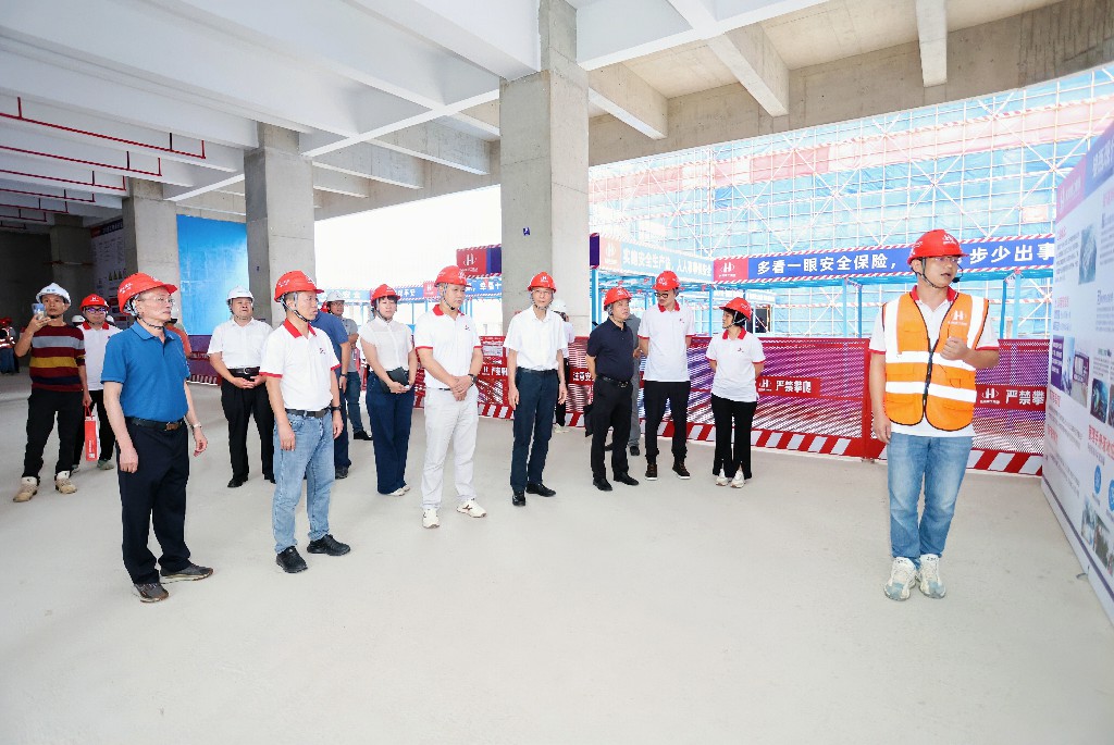 聚焦 | 創(chuàng)新引領(lǐng)革新，2025年?yáng)|莞市建筑施工“安全生產(chǎn)月”觀摩啟動(dòng)儀式在銀瓶現(xiàn)代產(chǎn)業(yè)園項(xiàng)目圓滿舉行(圖16)