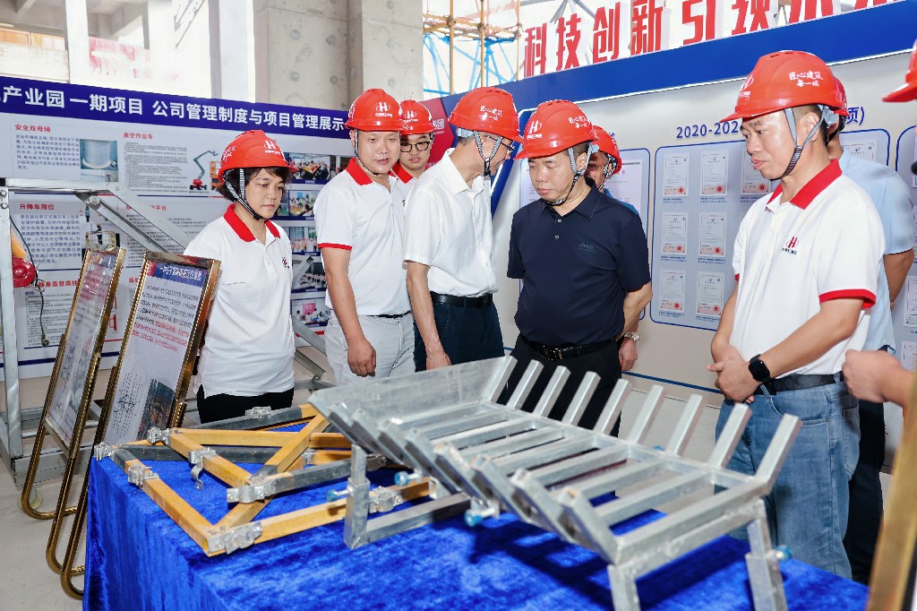 聚焦 | 創(chuàng)新引領(lǐng)革新，2025年?yáng)|莞市建筑施工“安全生產(chǎn)月”觀摩啟動(dòng)儀式在銀瓶現(xiàn)代產(chǎn)業(yè)園項(xiàng)目圓滿舉行(圖27)