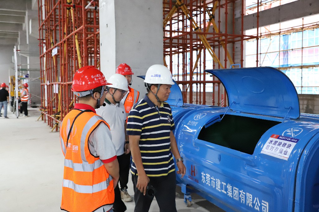 聚焦 | 創(chuàng)新引領(lǐng)革新，2025年?yáng)|莞市建筑施工“安全生產(chǎn)月”觀摩啟動(dòng)儀式在銀瓶現(xiàn)代產(chǎn)業(yè)園項(xiàng)目圓滿舉行(圖32)